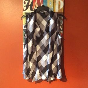 Nine West - sleeveless blouse